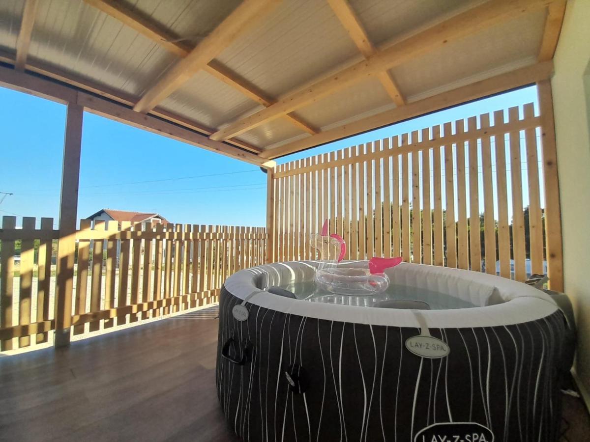 Апартаменти Tiny House Lily With Jacuzzi Светі Филип-і-Яков Екстер'єр фото